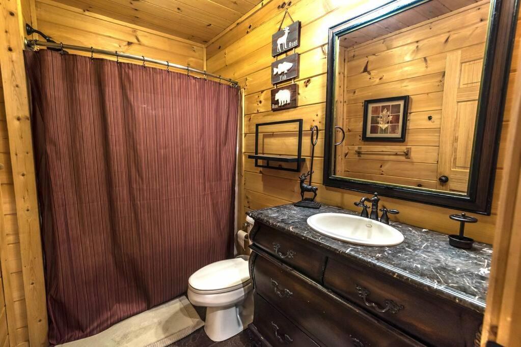 Private Creekside Cabin+hot Tub,pool Table, & Pets * Ellijay